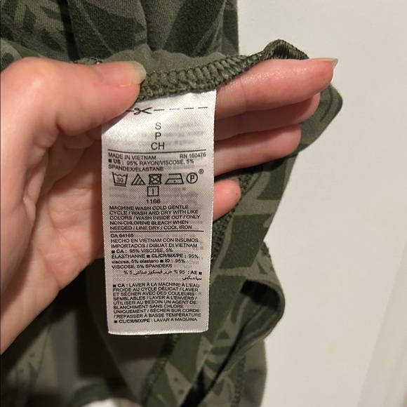 Old Navy Forest Green Leaf Pattern Midi Dress - Picture 3 of 3